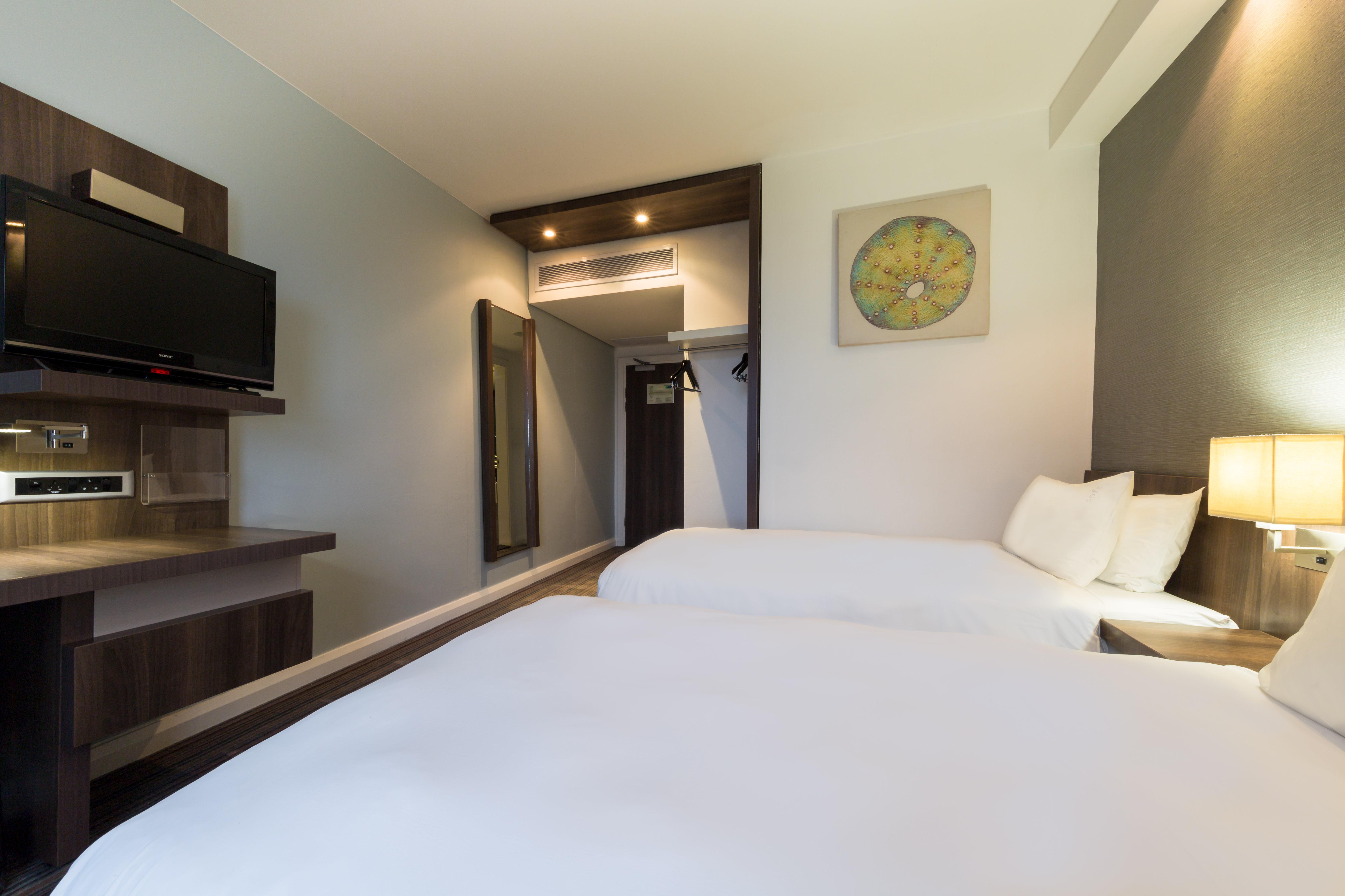 Holiday Inn Express Durban - Umhlanga By Ihg Exterior photo