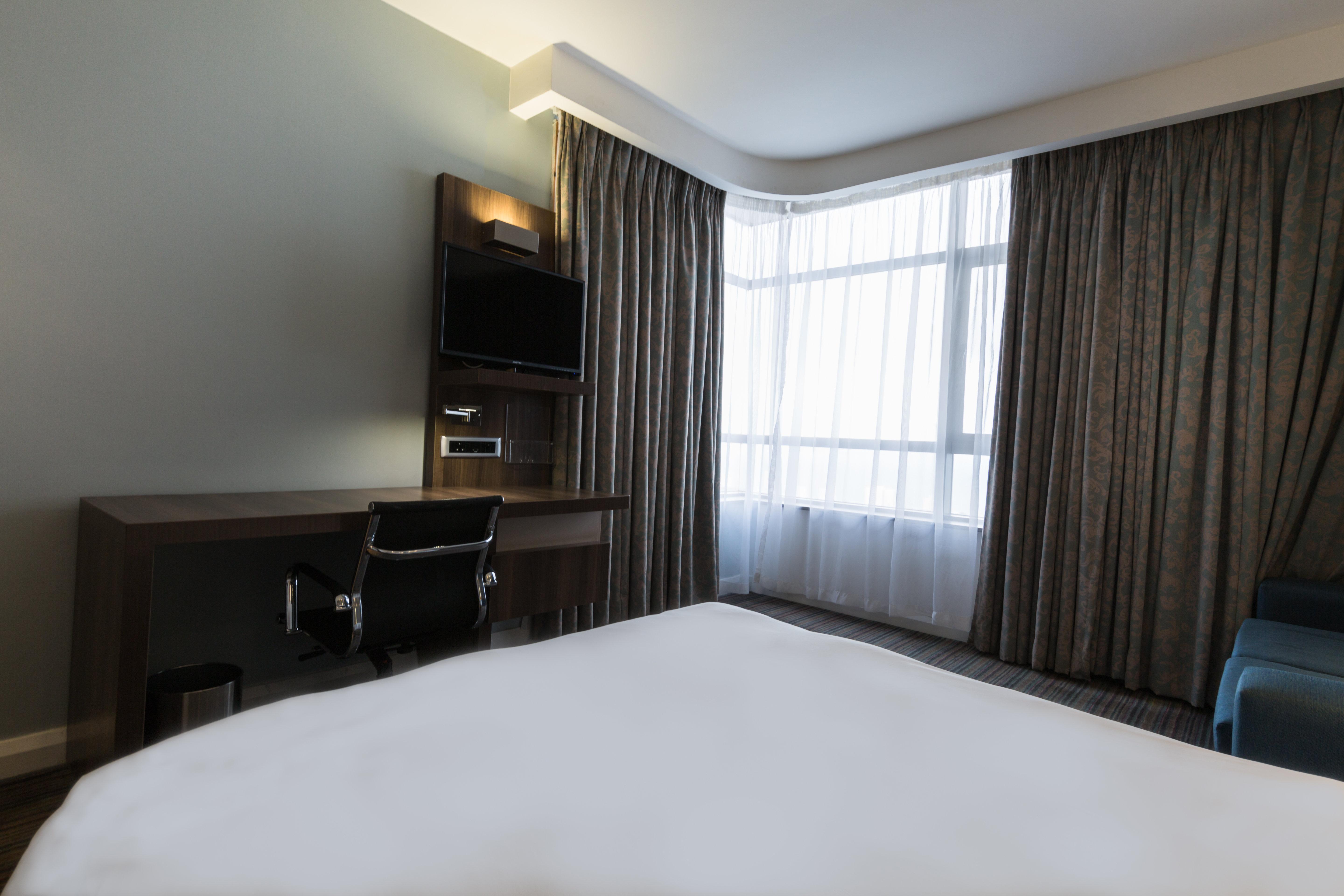 Holiday Inn Express Durban - Umhlanga By Ihg Exterior photo