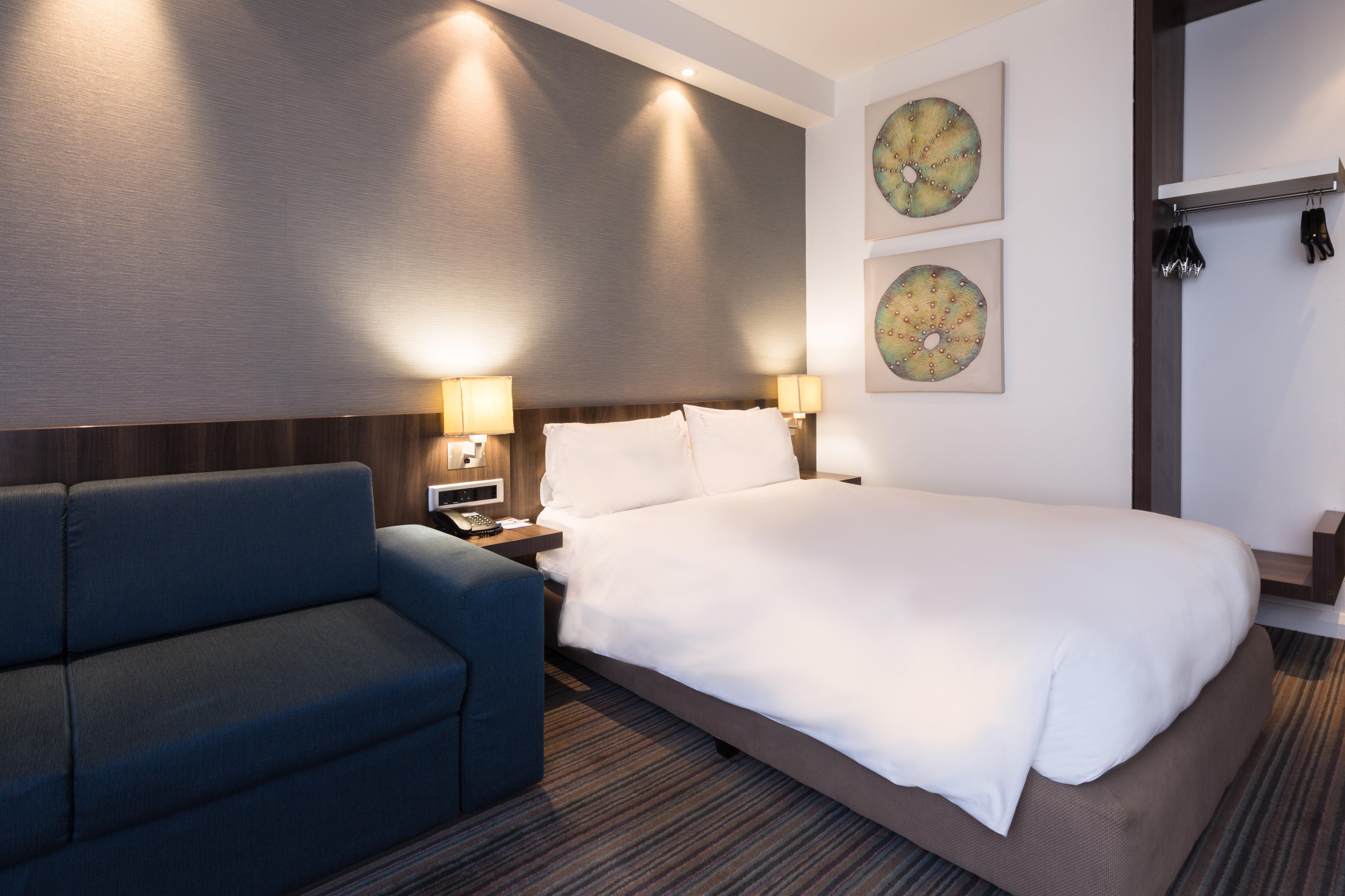 Holiday Inn Express Durban - Umhlanga By Ihg Exterior photo