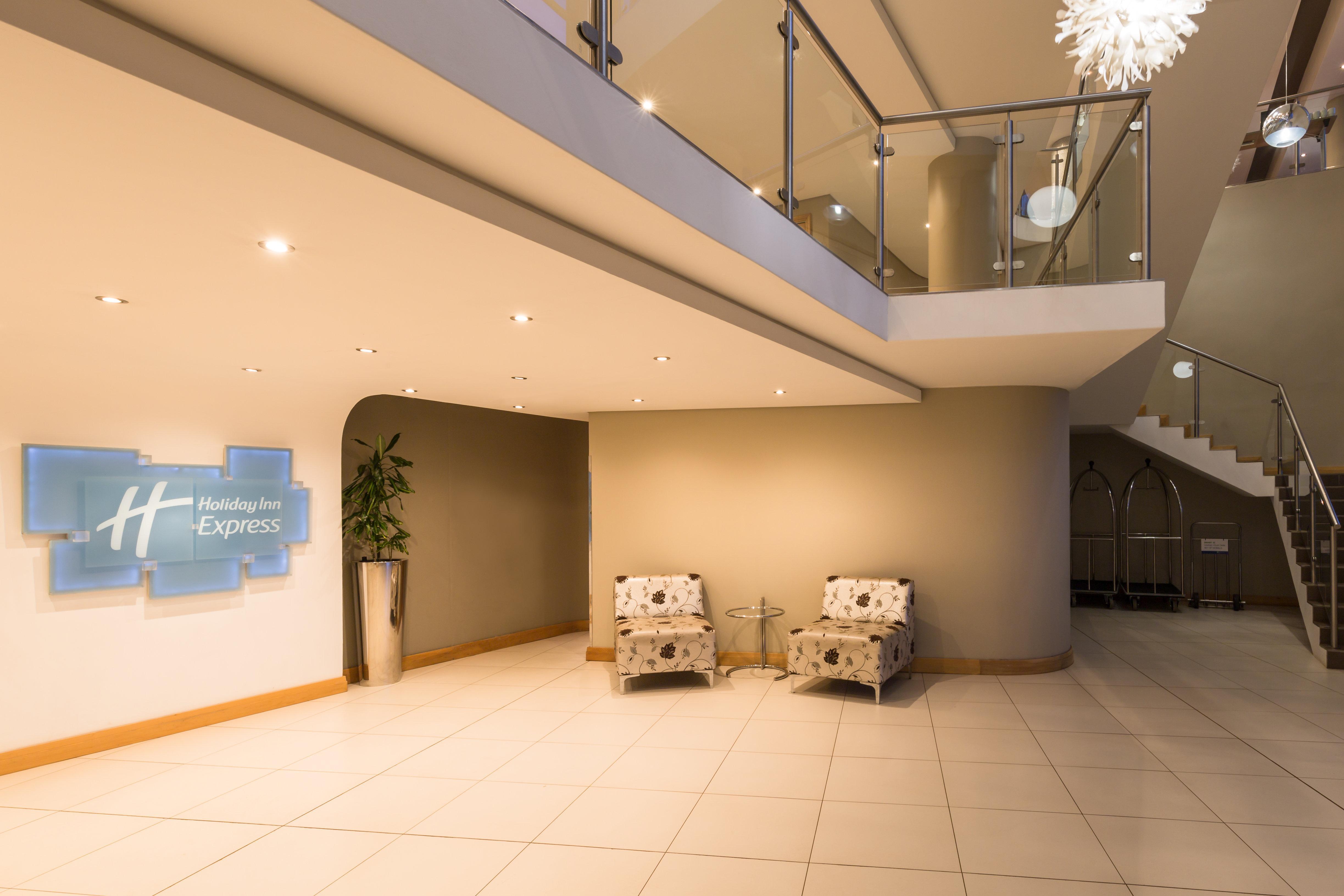 Holiday Inn Express Durban - Umhlanga By Ihg Exterior photo