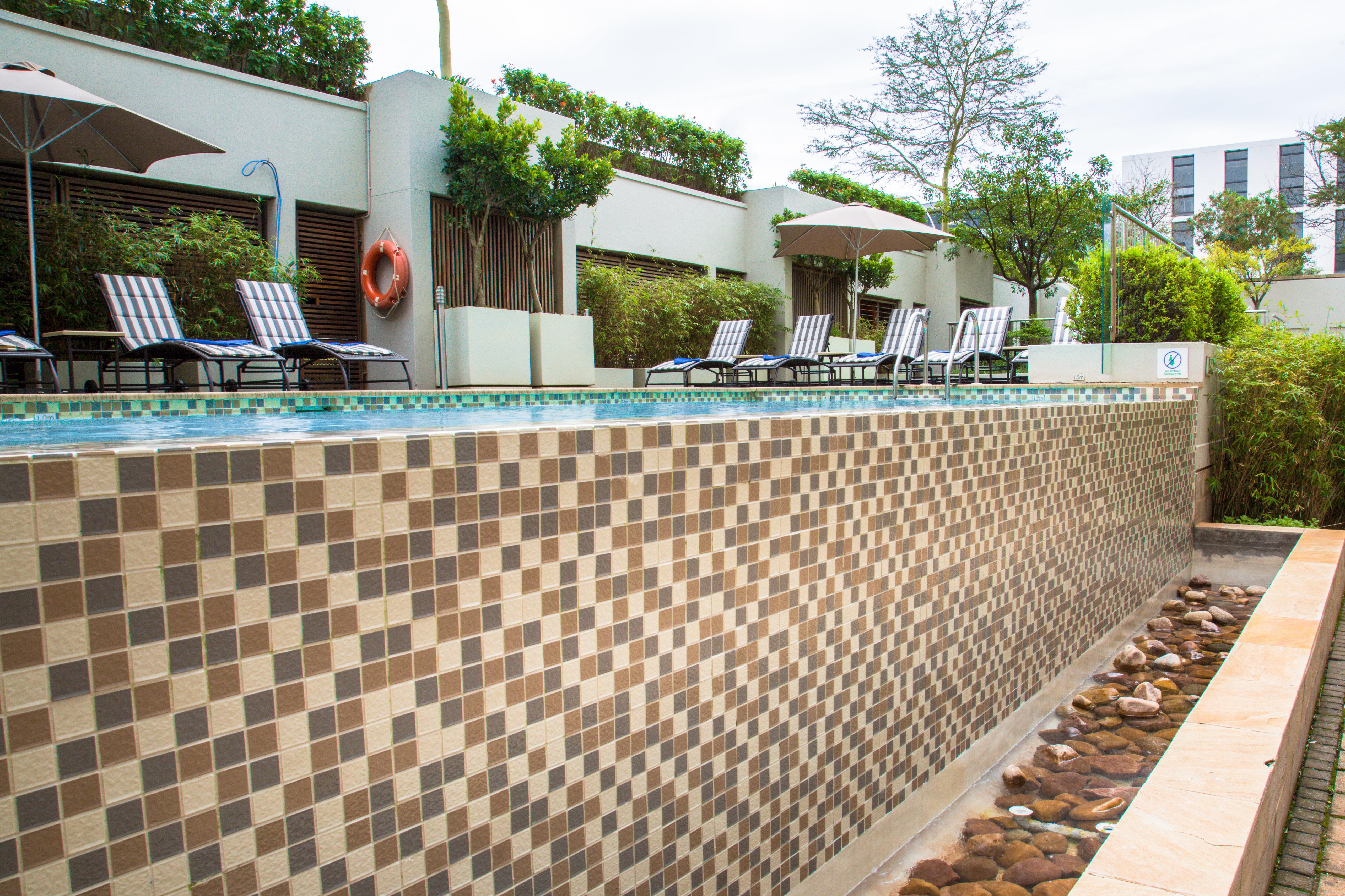 Holiday Inn Express Durban - Umhlanga By Ihg Exterior photo