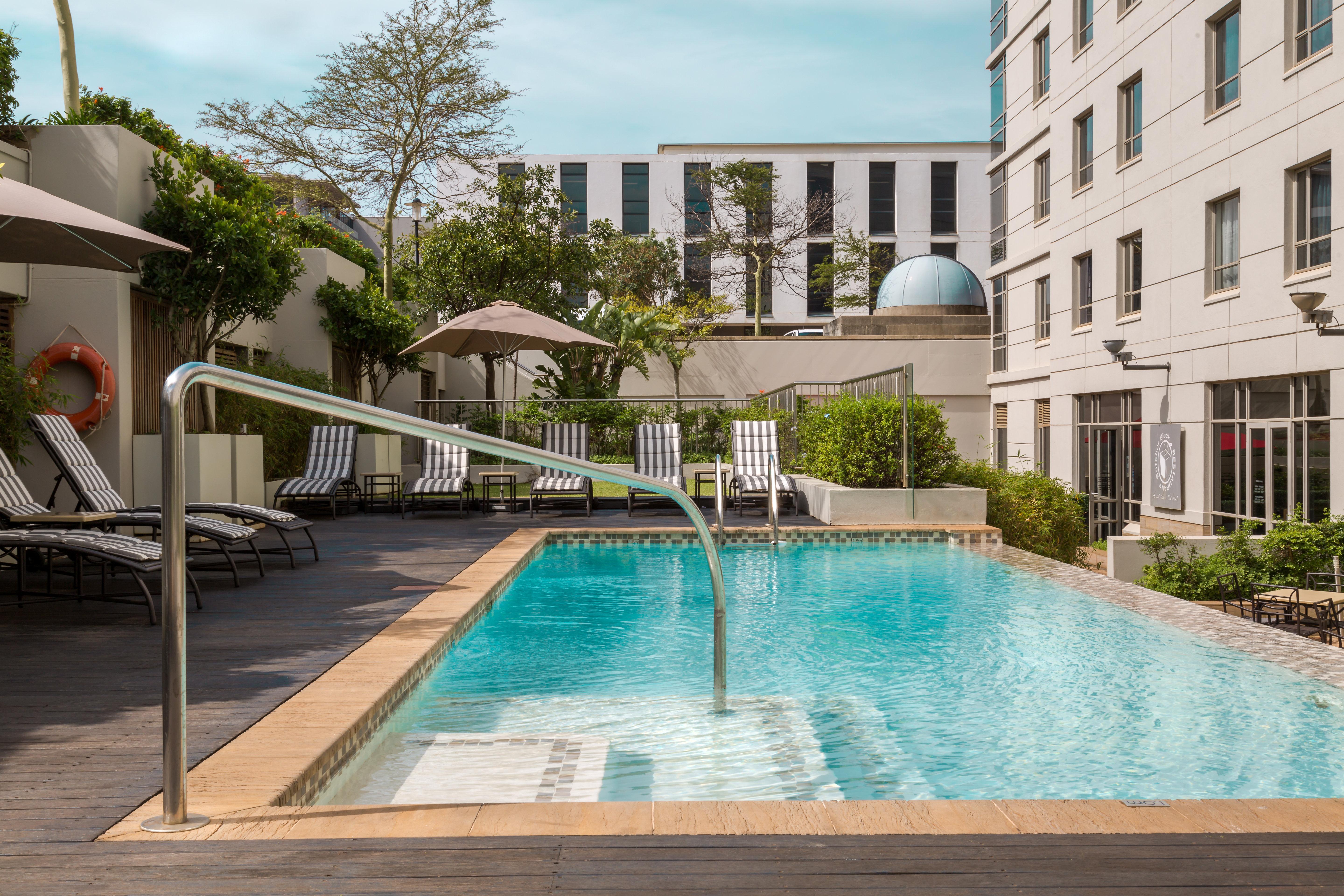 Holiday Inn Express Durban - Umhlanga By Ihg Exterior photo