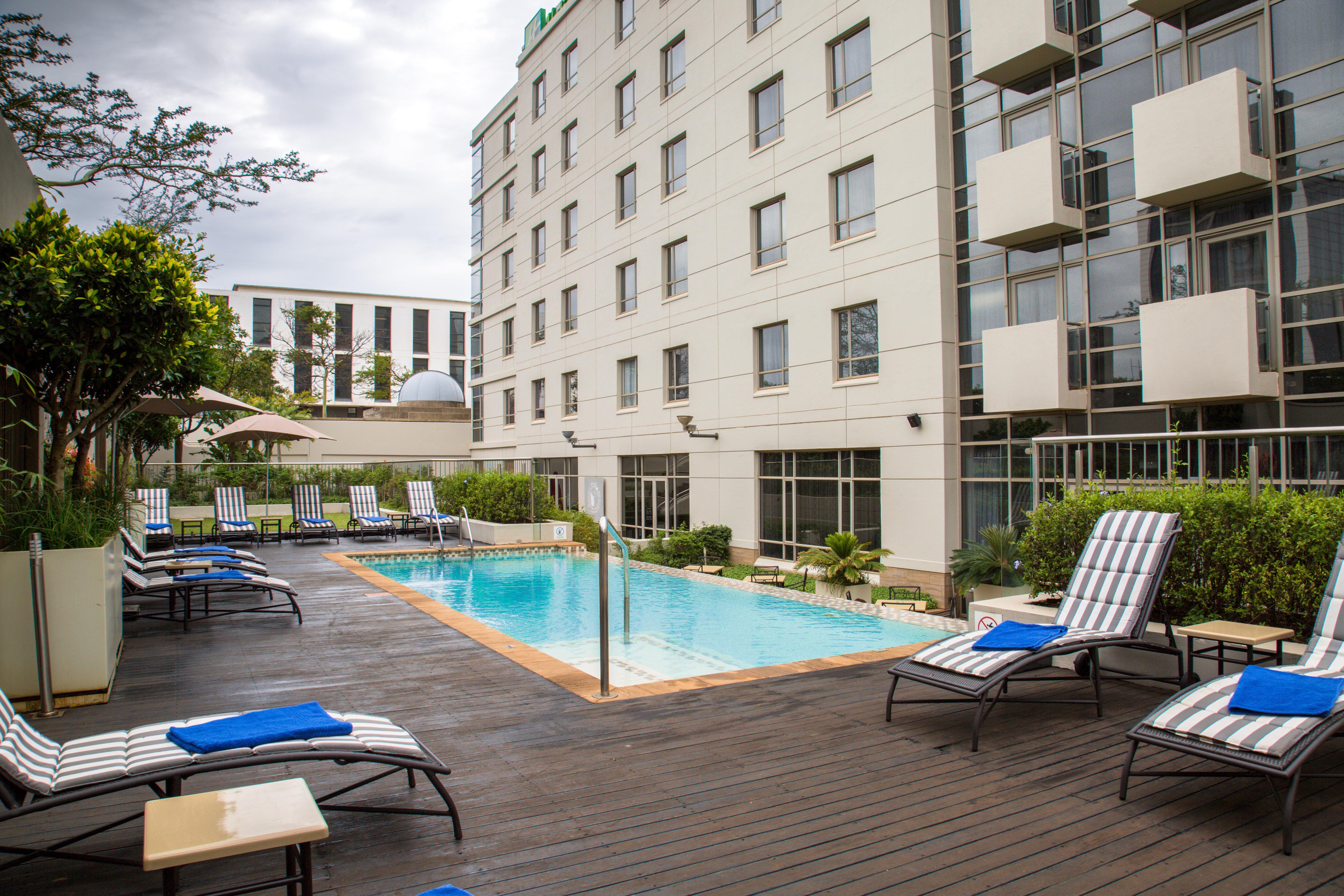 Holiday Inn Express Durban - Umhlanga By Ihg Exterior photo