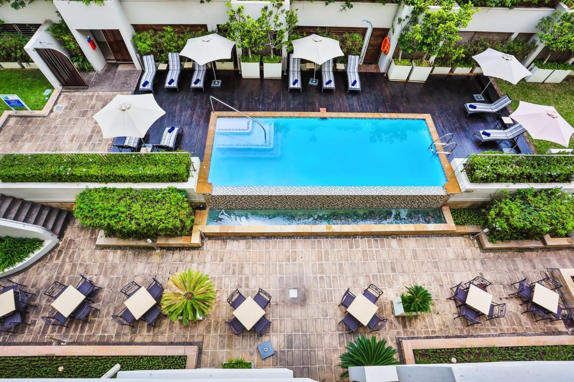 Holiday Inn Express Durban - Umhlanga By Ihg Exterior photo