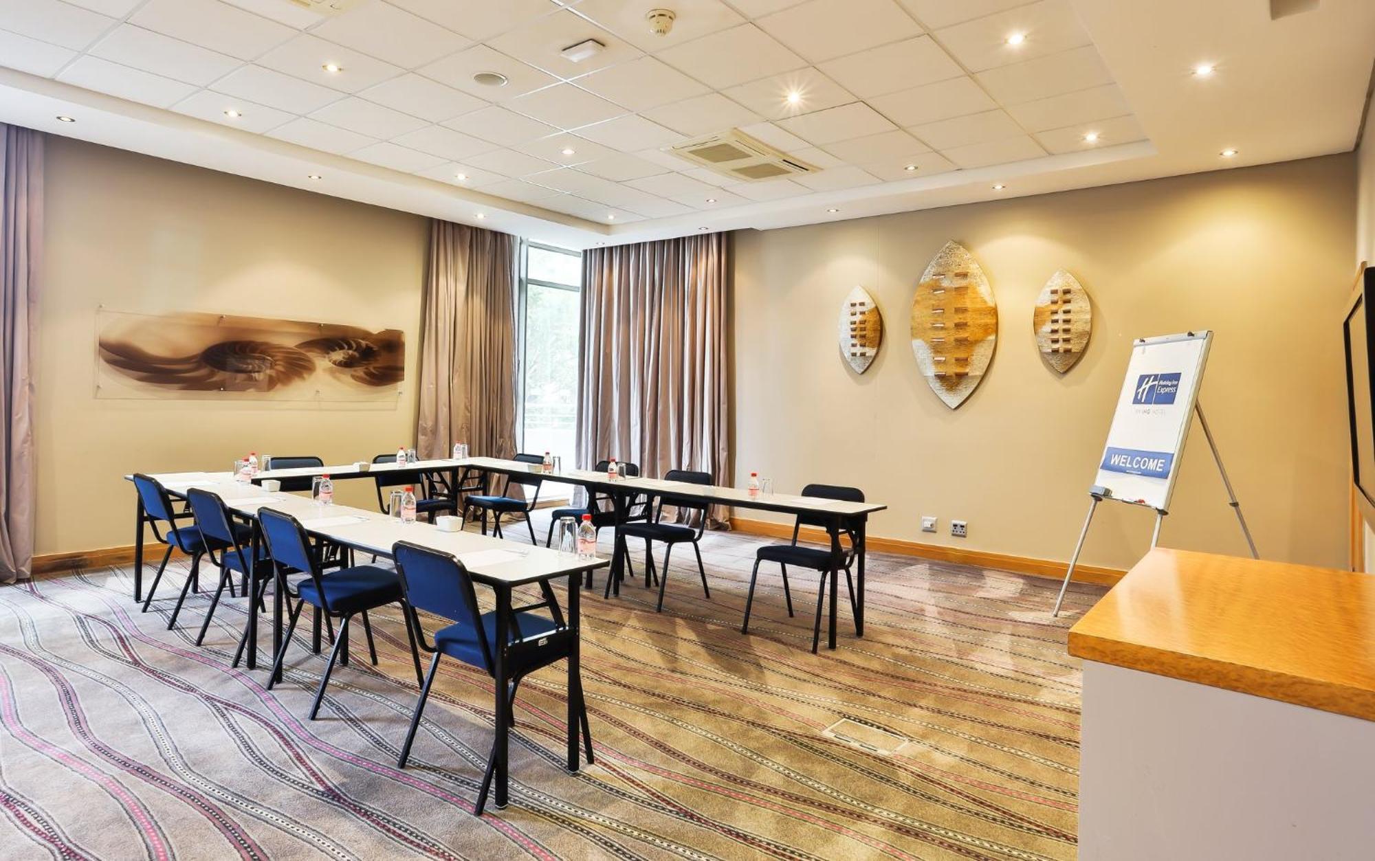 Holiday Inn Express Durban - Umhlanga By Ihg Exterior photo
